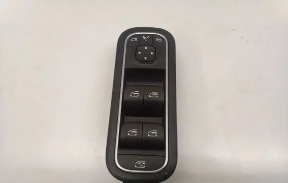 Mercedes-Benz CLA C118 X118 Electric window control switch A1679059803