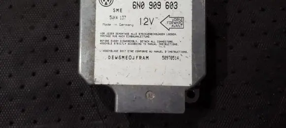 Volkswagen Golf III Airbag control unit/module 6n0909603 5wk4137