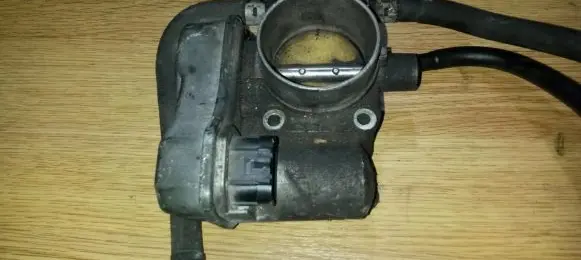 Opel Zafira A Throttle valve 25177983