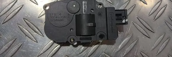 Mercedes-Benz R W251 Air flap motor/actuator 929888G