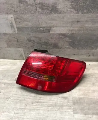 Audi A6 S6 C6 4F Rear/tail lights 4F9945096H 89039575 89039575021Z
