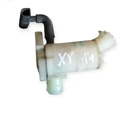 Subaru XV Windscreen/windshield washer pump