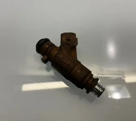 Fuel injector