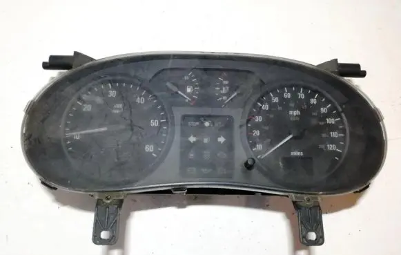 Opel Vivaro Speedometer (instrument cluster) p8200295454a 21675463-0