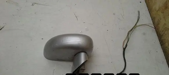 Audi TT Mk1 Front door electric wing mirror 8n0857109