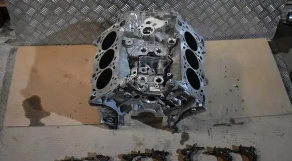 Porsche Cayenne (9Y0 9Y3) Engine DCB537554