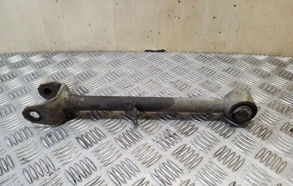 Rear control arm
