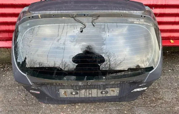 Ford Fiesta Tailgate/trunk/boot lid