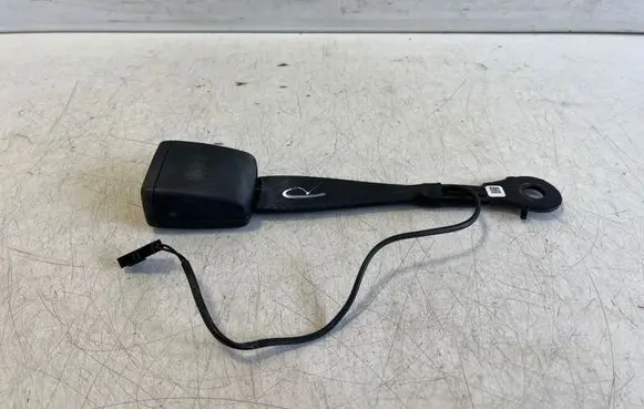 Audi Q3 F3 Front seatbelt buckle 8W0857755F