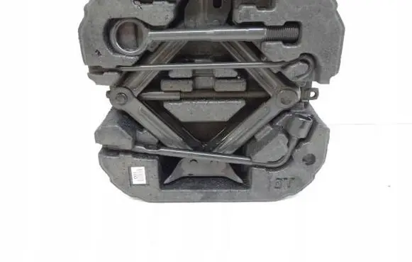 KIA Niro Tool set 09149G5000