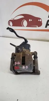 Volkswagen PASSAT B7 Rear brake caliper