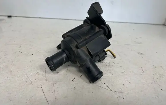 Audi A5 Electric auxiliary coolant/water pump 04L965559A