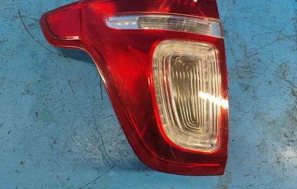 Ford Explorer V Boot/trunk interior light BB5Z13405D
