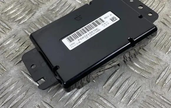 Jeep Grand Cherokee Other control units/modules P68321557AC