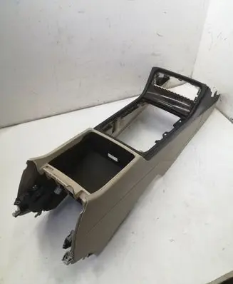 Volkswagen Touareg II Center console 7P1863241