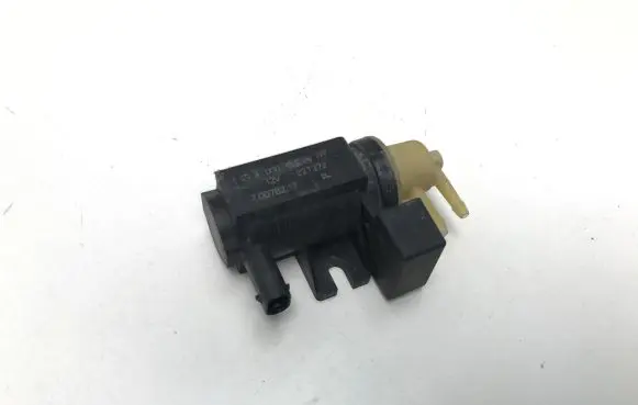 Mercedes-Benz GLC AMG Turbo solenoid valve A0001531900 70078217