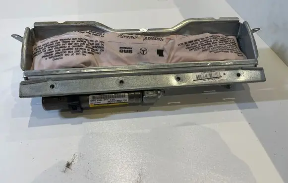 Mercedes-Benz C W204 Front door exterior handle 305669599AL