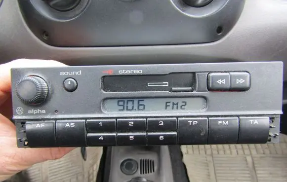 Volkswagen PASSAT B5 HiFi Audio sound control unit 
