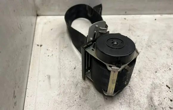Nissan Qashqai+2 Rear seatbelt 88844JD000