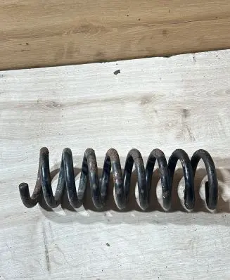 Mercedes-Benz E W210 Rear coil spring