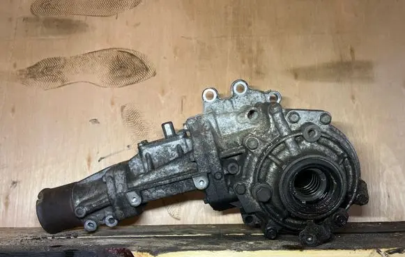 Peugeot 4007 Gearbox transfer box case 067023