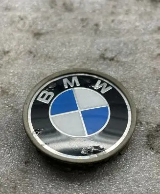 BMW 3 E36 R20 wheel hub/cap/trim 6768640