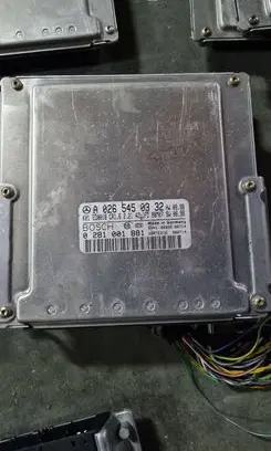 Mercedes-Benz C W202 Engine control unit/module A0265450332 0281001881