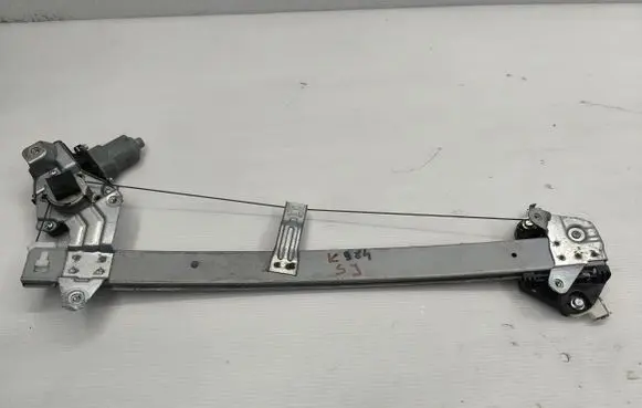 Subaru Forester SJ Front window lifting mechanism without motor