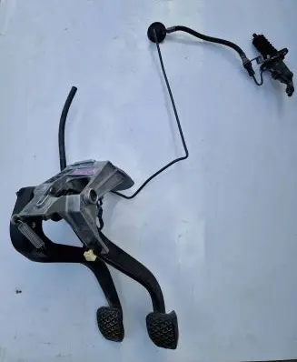 BMW 1 F20 F21 Pedal assembly 6860643