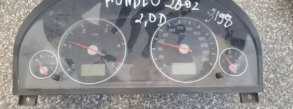 Ford Mondeo Mk III Speedometer (instrument cluster) 3S7F10841