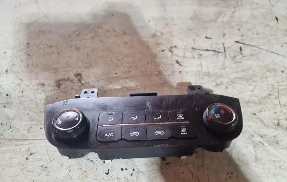 KIA Sportage Climate control unit