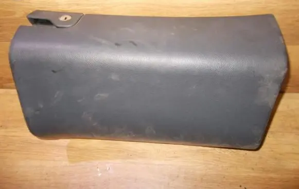 Glove box