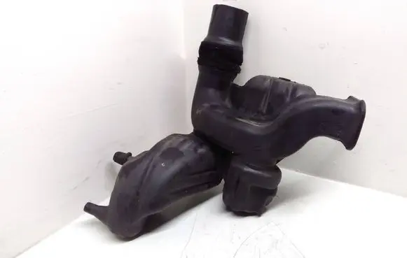 Intake resonator