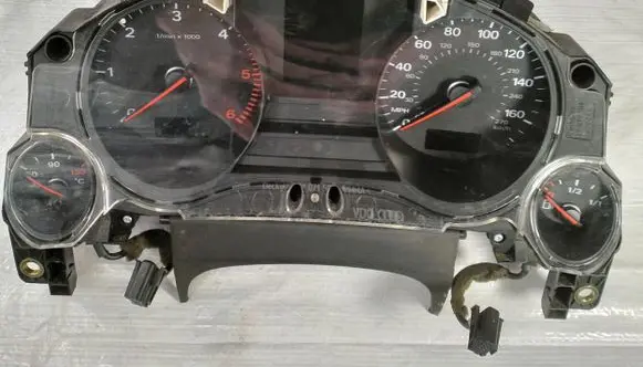 Audi A8 S8 D3 4E Speedometer (instrument cluster) 4E0920950P-AUTOSSO