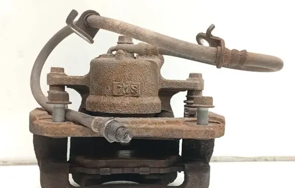 Toyota RAV 4 (XA30) Front brake caliper