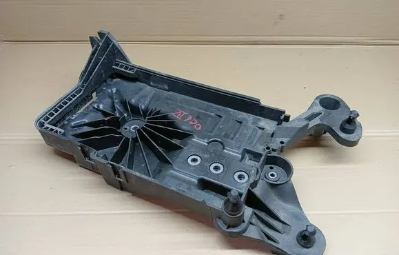 Skoda Octavia Mk4 Battery box tray 5WA915331