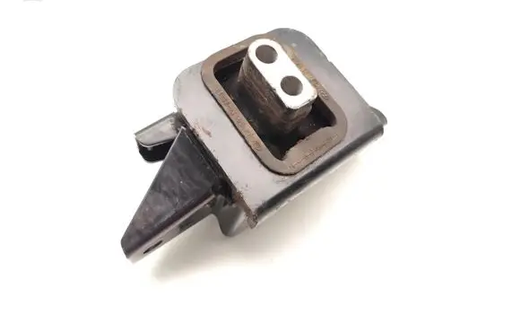 Hyundai Elantra Engine mount bracket 21830-A5500