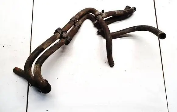 Jeep Grand Cherokee (WK) Engine coolant pipe/hose 