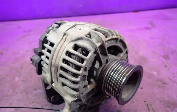 Volkswagen Transporter - Caravelle T4 Generator/alternator 