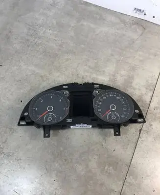 Volkswagen PASSAT CC Speedometer (instrument cluster) 3C8920981D