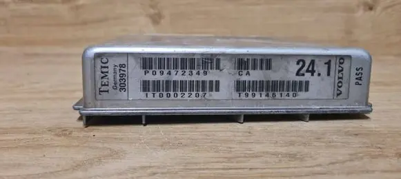 Volvo S70 V70 V70 XC Engine control unit/module P09472349