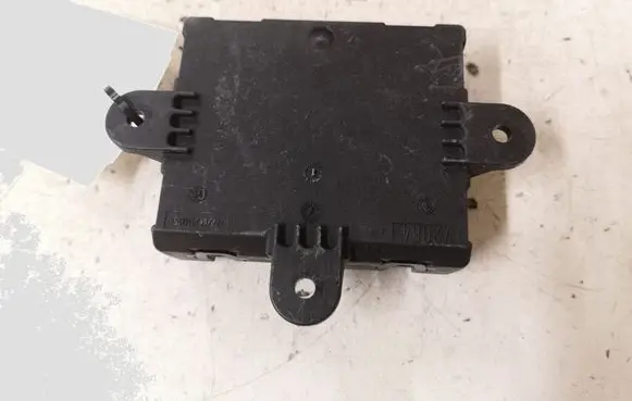 Jaguar XF X250 Door control unit/module AH2214D618AA 1001261001