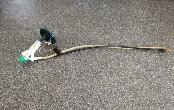 Jaguar S-Type Fuel level sensor 4R839275E