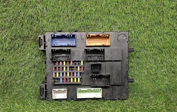 Ford Focus Power management control unit GV6T14A073CF