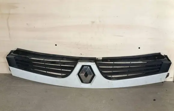 Renault Master II Front grill 8200426365