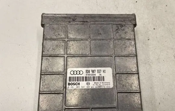Audi A4 S4 B5 8D Engine control unit/module 8D0907557HX 26SA4679 0261203941