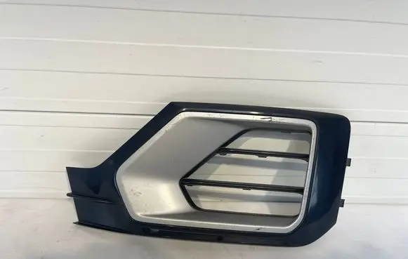 Audi Q2 - Front bumper lower grill 81A807681G