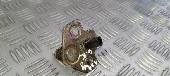 Ford Mondeo Mk III Rear door lock loop/hook striker 96bgf21982aj 96bg-f21982-aj