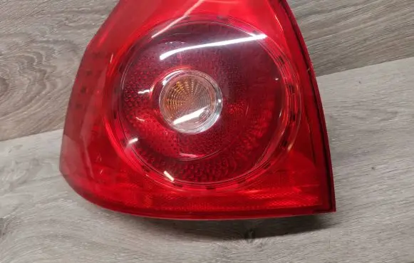 Volkswagen Golf V Rear/tail lights 1K6945095E 028490102A 00625528