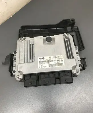 Peugeot 407 Engine control unit/module